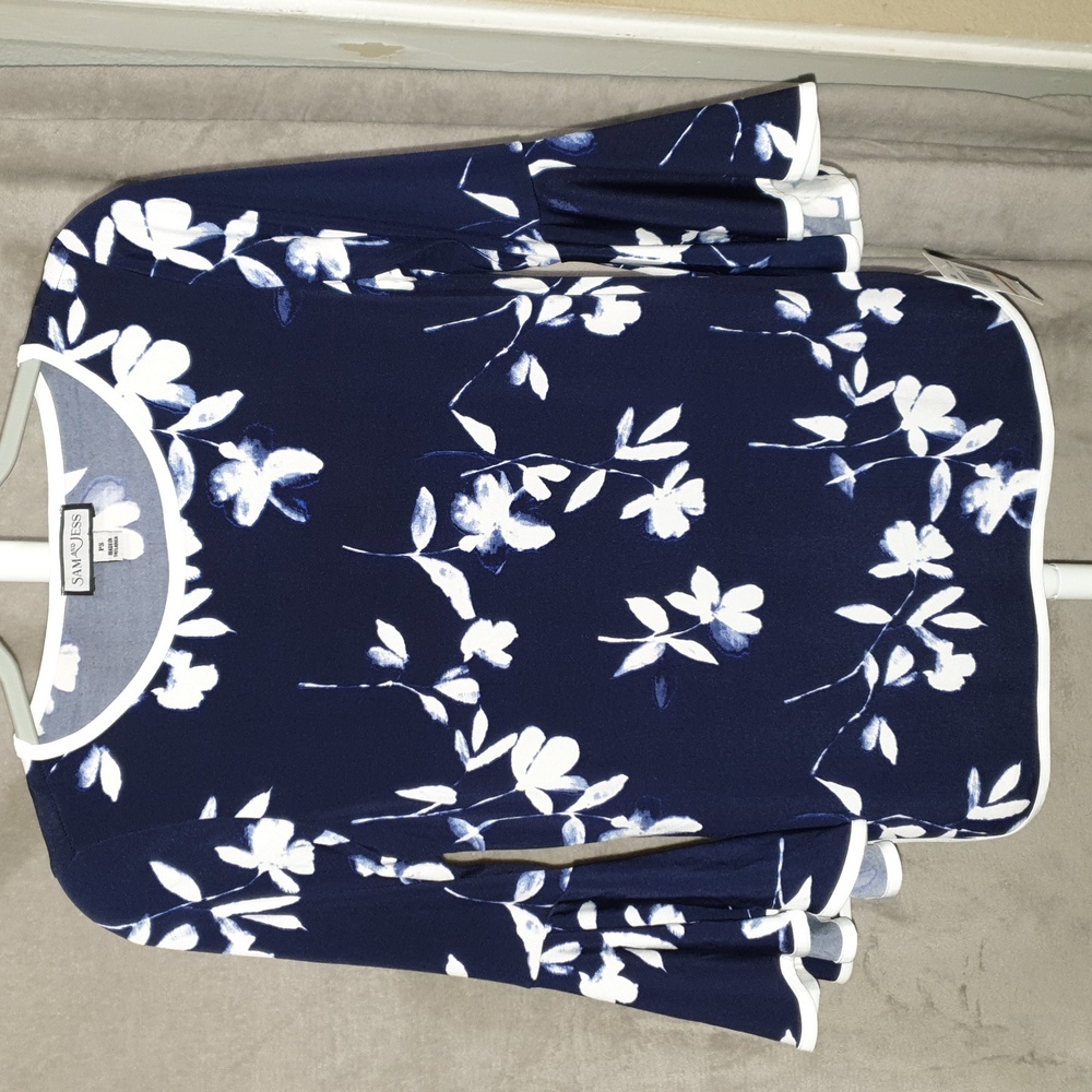Sam & Jess Petite Floral Print Bell-Sleeve Piped Top
